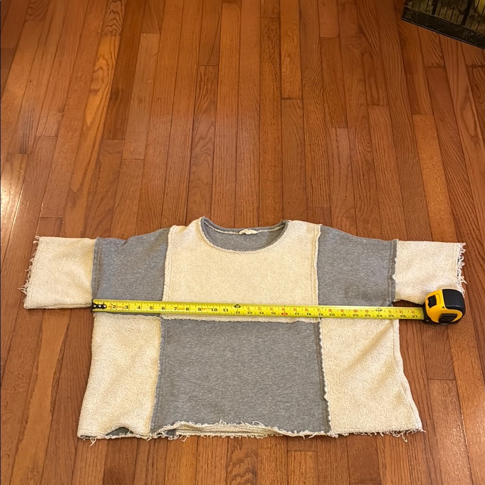 Easel Gray and Cream Boxy 3/4 Sleeve Sweater - Oversized - Picture 9 of 10